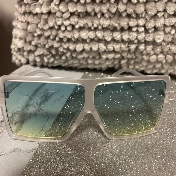 oversized sunglasses - Picture 11 of 13